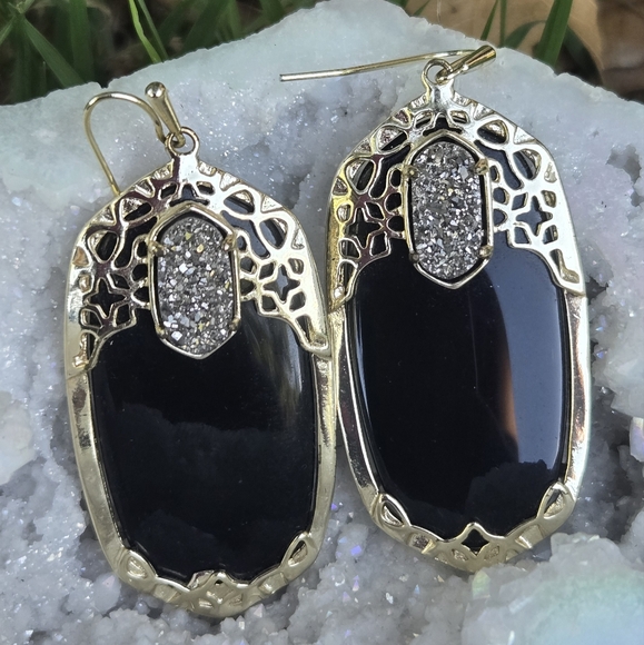 Kendra Scott Vintage Deva Earrings - Picture 8 of 8